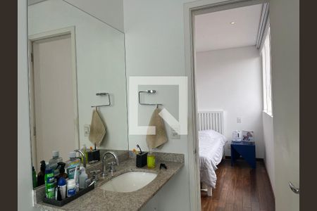 Apartamento à venda com 126m², 2 quartos e 2 vagasBanheiro da Suíte 1