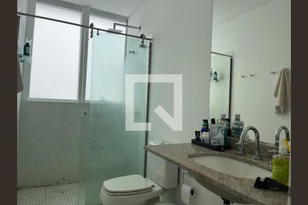 Apartamento à venda com 126m², 2 quartos e 2 vagasBanheiro da Suíte 1