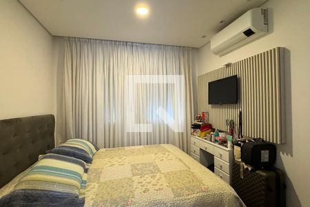 Apartamento à venda com 136m², 3 quartos e 2 vagasSuíte 1