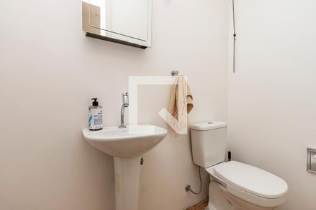 Casa à venda com 339m², 4 quartos e 3 vagasBanheiro de Serviço