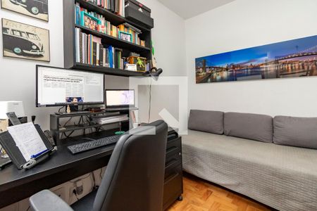 Casa à venda com 339m², 4 quartos e 3 vagasEscritório