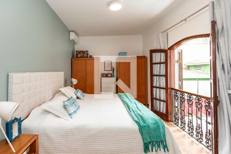 Casa à venda com 339m², 4 quartos e 3 vagasSuíte