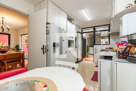 Casa à venda com 339m², 4 quartos e 3 vagasCozinha