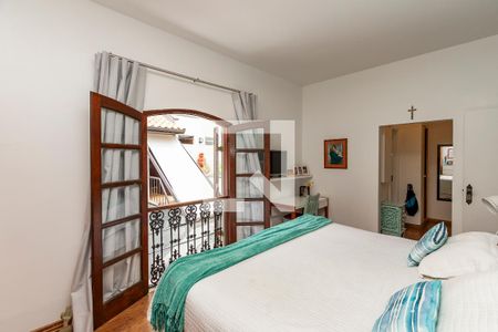 Casa à venda com 339m², 4 quartos e 3 vagasSuíte