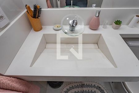 Apartamento à venda com 65m², 2 quartos e 1 vaga Apartamento à venda com 65m², 2 quartos e 1 vagaBanheiro Social