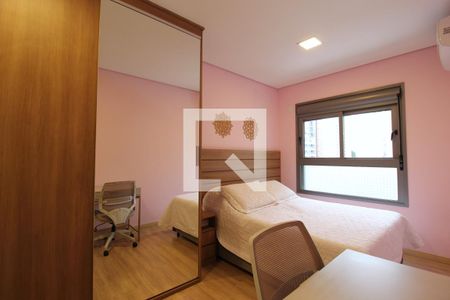 Apartamento à venda com 71m², 2 quartos e 1 vagaQuarto 2 - Suíte