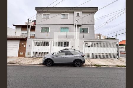 Casa para alugar com 90m², 2 quartos e 2 vagas Casa para alugar com 90m², 2 quartos e 2 vagasFachada