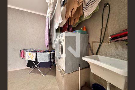 Casa para alugar com 90m², 2 quartos e 2 vagas Casa para alugar com 90m², 2 quartos e 2 vagasLavanderia