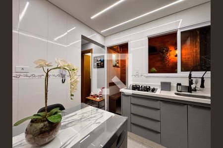 Casa para alugar com 90m², 2 quartos e 2 vagas Casa para alugar com 90m², 2 quartos e 2 vagasCozinha