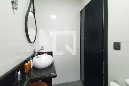 Casa à venda com 565m², 4 quartos e 2 vagasBanheiro da Suíte 2