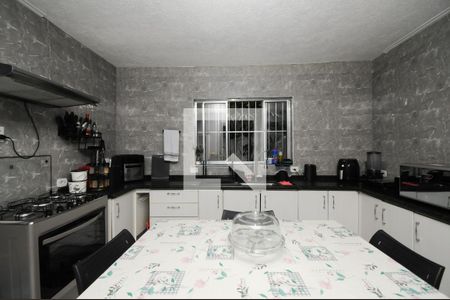 Casa à venda com 565m², 4 quartos e 2 vagasCozinha