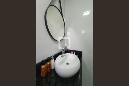 Casa à venda com 565m², 4 quartos e 2 vagasBanheiro da Suíte 2