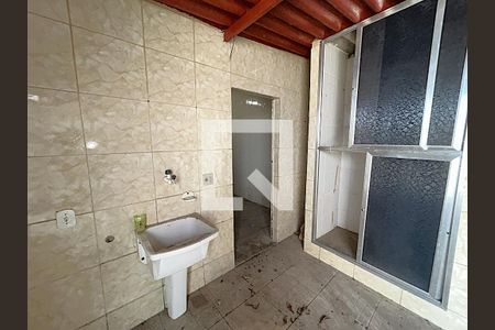 Casa para alugar com 70m², 2 quartos e 1 vagaÁrea de Serviço