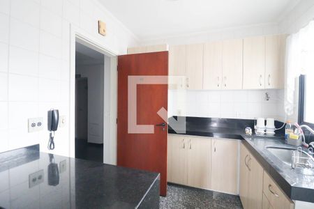 Apartamento para alugar com 110m², 3 quartos e 1 vagaCozinha e Área de Serviço