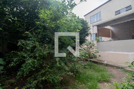 Casa à venda com 360m², 3 quartos e 3 vagas Casa à venda com 360m², 3 quartos e 3 vagasQuintal