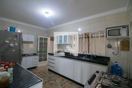 Casa à venda com 360m², 3 quartos e 3 vagas Casa à venda com 360m², 3 quartos e 3 vagasCozinha