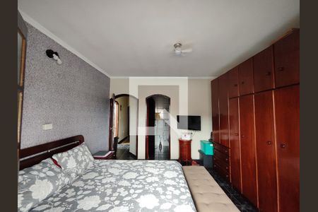 Casa para alugar com 216m², 3 quartos e 2 vagasSuíte 2
