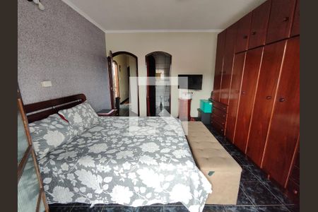 Casa para alugar com 216m², 3 quartos e 2 vagasSuíte 2