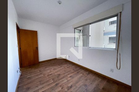 Apartamento à venda com 76m², 2 quartos e 1 vagaQuarto 3