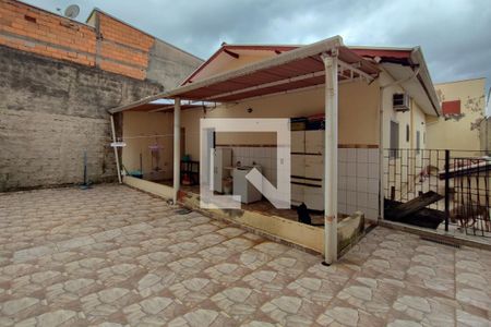 Casa à venda com 190m², 3 quartos e 5 vagasQuintal