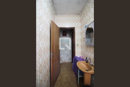 Casa à venda com 336m², 6 quartos e 5 vagasBanheiro de serviço casa 2