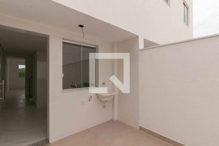 Casa à venda com 130m², 2 quartos e 2 vagas Casa à venda com 130m², 2 quartos e 2 vagasÁrea de Serviço