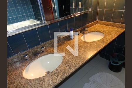 Casa à venda com 440m², 4 quartos e 3 vagas Casa à venda com 440m², 4 quartos e 3 vagasFoto 01