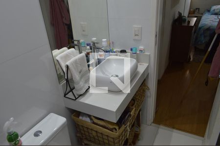 Apartamento à venda com 80m², 2 quartos e 1 vaga Apartamento à venda com 80m², 2 quartos e 1 vagaBanheiro da Suíte