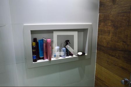 Apartamento à venda com 80m², 2 quartos e 1 vaga Apartamento à venda com 80m², 2 quartos e 1 vagaBanheiro da Suíte