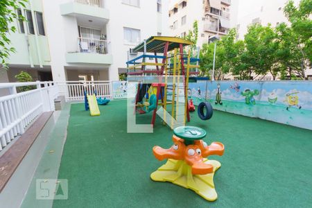 Apartamento à venda com 80m², 2 quartos e 1 vaga Apartamento à venda com 80m², 2 quartos e 1 vagaÁrea comum - Playground