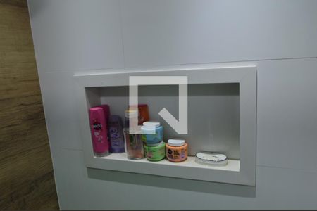 Apartamento à venda com 80m², 2 quartos e 1 vaga Apartamento à venda com 80m², 2 quartos e 1 vagaBanheiro