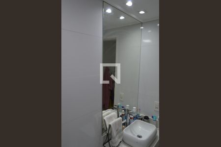 Apartamento à venda com 80m², 2 quartos e 1 vaga Apartamento à venda com 80m², 2 quartos e 1 vagaBanheiro da Suíte