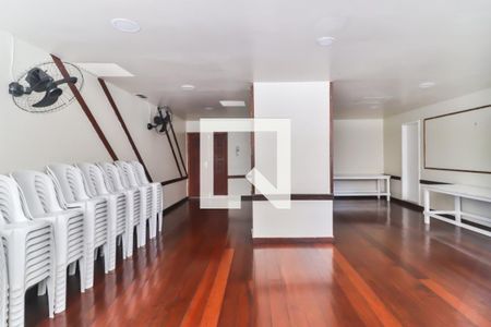 Apartamento à venda com 80m², 2 quartos e 1 vaga Apartamento à venda com 80m², 2 quartos e 1 vagaÁrea comum - Salão de festas