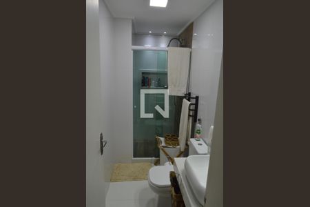 Apartamento à venda com 80m², 2 quartos e 1 vaga Apartamento à venda com 80m², 2 quartos e 1 vagaBanheiro da Suíte