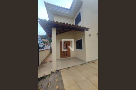 Casa de condomínio para alugar com 300m², 4 quartos e 2 vagas Casa de condomínio para alugar com 300m², 4 quartos e 2 vagasÁrea Externa