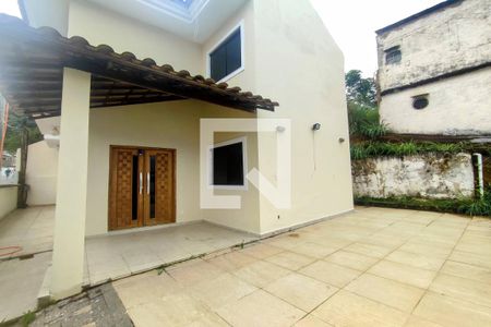 Casa de condomínio para alugar com 300m², 4 quartos e 2 vagas Casa de condomínio para alugar com 300m², 4 quartos e 2 vagasÁrea Externa