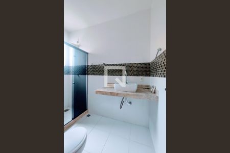 Casa de condomínio para alugar com 300m², 4 quartos e 2 vagas Casa de condomínio para alugar com 300m², 4 quartos e 2 vagas2º Pav - Banheiro da Suite 1