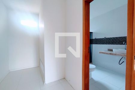 Casa de condomínio para alugar com 300m², 4 quartos e 2 vagas Casa de condomínio para alugar com 300m², 4 quartos e 2 vagas2º Pav - Closet da Suite 1