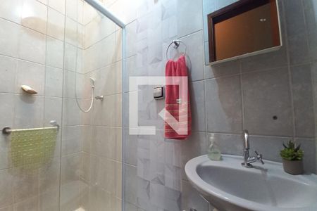 Casa à venda com 300m², 4 quartos e 3 vagas Casa à venda com 300m², 4 quartos e 3 vagasBanheiro