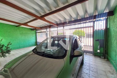 Casa à venda com 300m², 4 quartos e 3 vagas Casa à venda com 300m², 4 quartos e 3 vagasGaragem