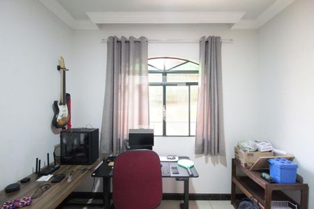 Casa à venda com 260m², 4 quartos e 3 vagasQuarto 2