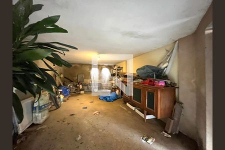 Casa à venda com 270m², 3 quartos e 2 vagas Casa à venda com 270m², 3 quartos e 2 vagasGaragem