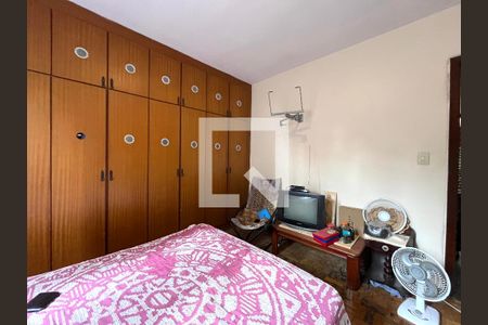 Casa à venda com 270m², 3 quartos e 2 vagas Casa à venda com 270m², 3 quartos e 2 vagasQuarto 2