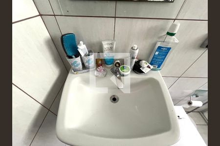 Casa à venda com 270m², 3 quartos e 2 vagas Casa à venda com 270m², 3 quartos e 2 vagasBanheiro