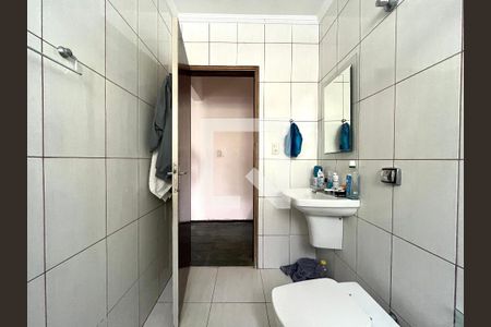 Casa à venda com 270m², 3 quartos e 2 vagas Casa à venda com 270m², 3 quartos e 2 vagasBanheiro