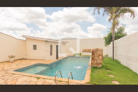 Casa à venda com 115m², 2 quartos e 2 vagasPiscina