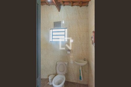 Casa à venda com 115m², 2 quartos e 2 vagasBanheiro de serviço