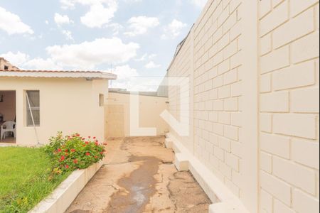 Casa à venda com 115m², 2 quartos e 2 vagasQuintal