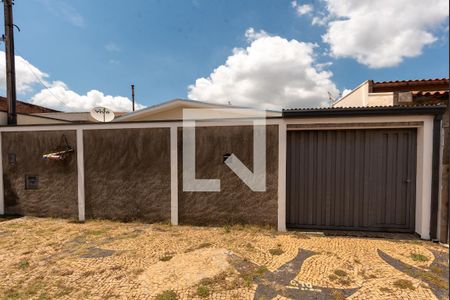 Casa à venda com 115m², 2 quartos e 2 vagasFachada