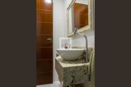 Casa à venda com 185m², 3 quartos e 4 vagasBanheiro 2